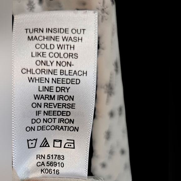 Maurices Women's Black and White Printed Blouse, Size Medium - Picture 7 of 7